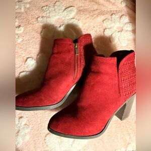 Women's Suede Burgundy Sz 10 Ankle Boots